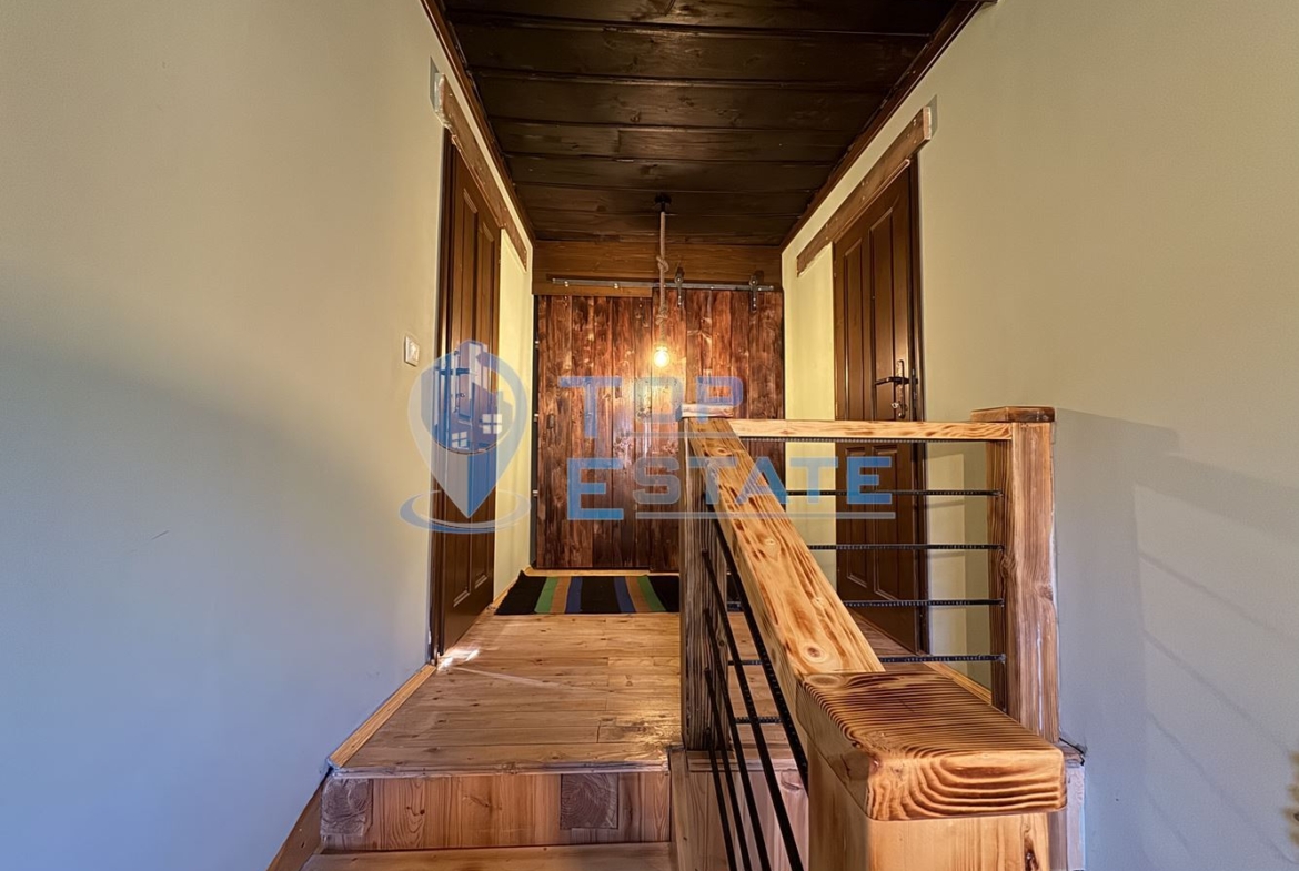 Реновирана къща в Еленския Балкан, област Велико Търново - 0