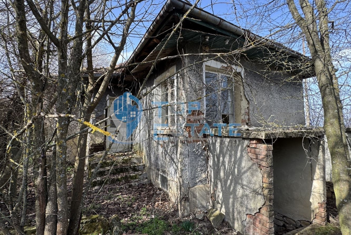 Две къщи с два кладенеца в село Сушица, област Велико Търново - 0