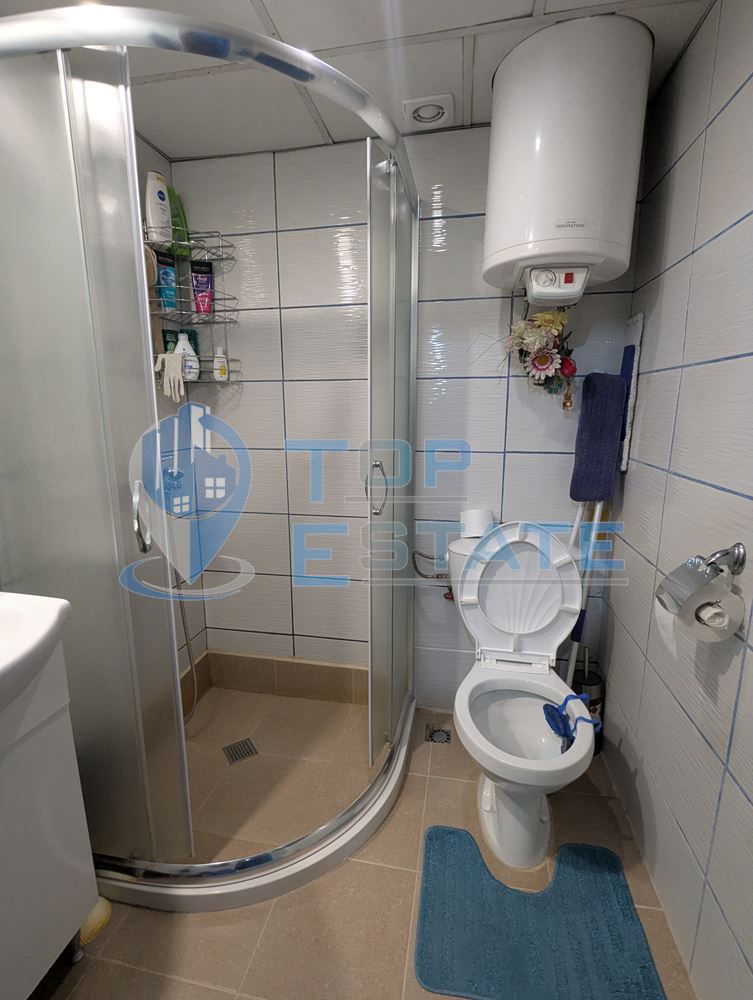 Просторна едноетажна тухлена къща в квартал Калтинец, град Горна Оряховица, област Велико Търново - 0