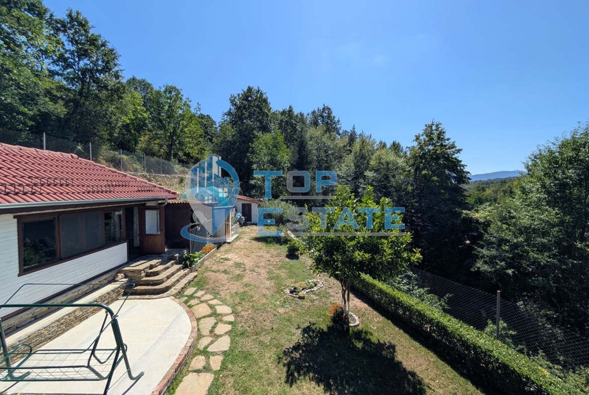 Реновирана двуетажна къща в Тревненския балкан - 0