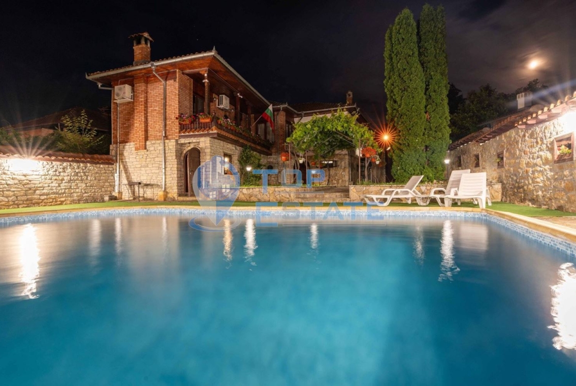 Успешно работеща къща за гости с басейн и отлична репутация в село Миндя - 0