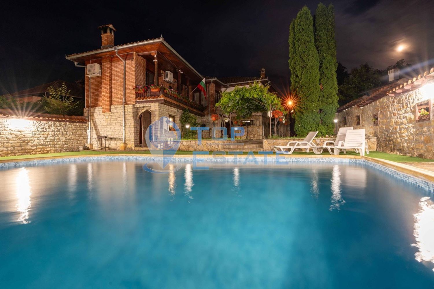 Успешно работеща къща за гости с басейн и отлична репутация в село Миндя - 0