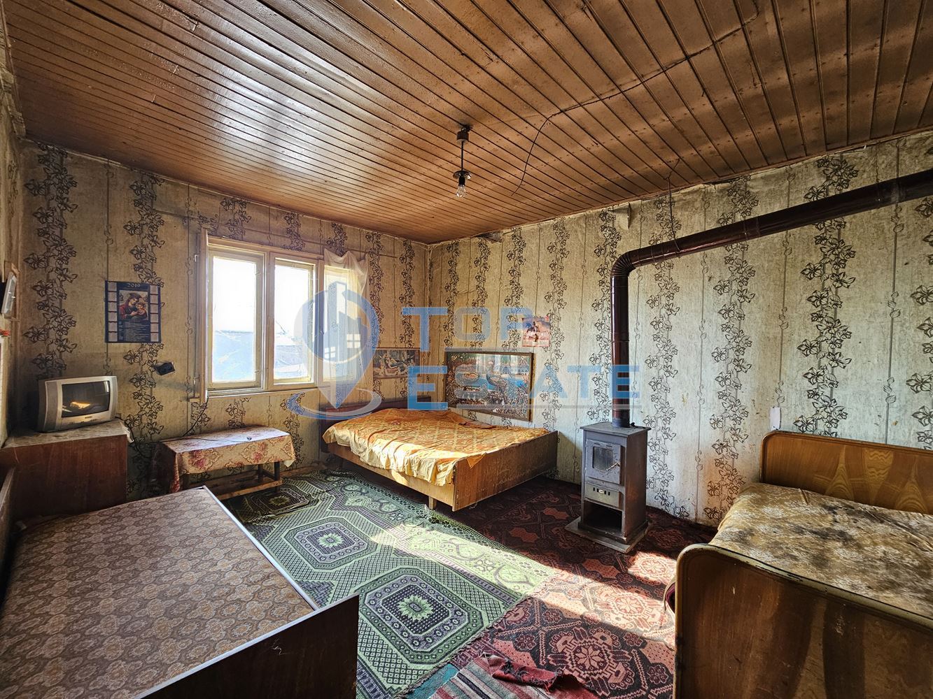 Голяма едноетажна тухлена къща с гараж в село Страхилово - 0