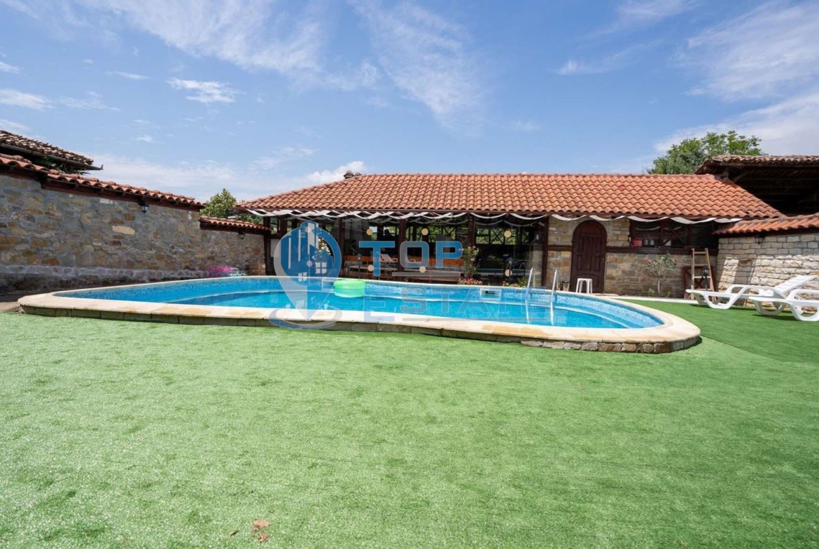 Успешно работеща къща за гости с басейн и отлична репутация в село Миндя - 0