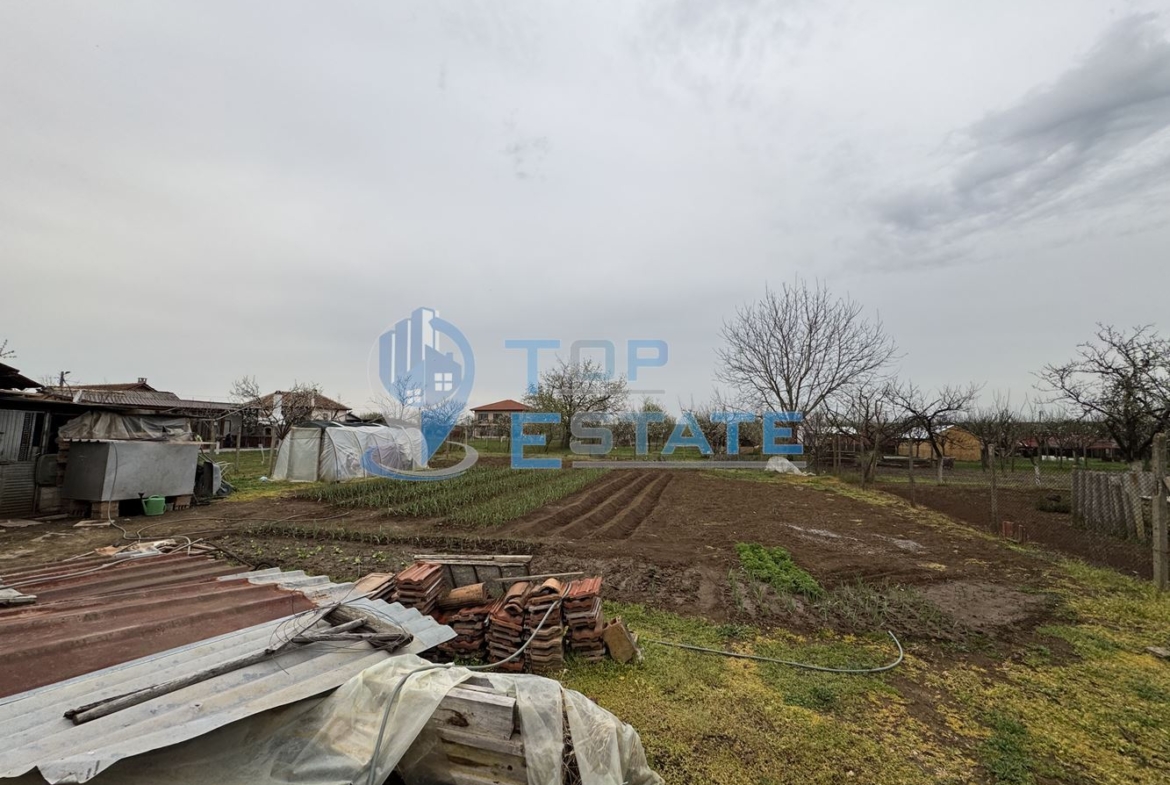 Къща с кладенец в село Правда, област Велико Търново - 0