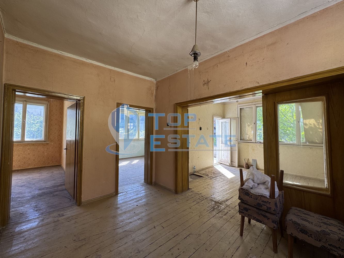 Етаж от къща в гр. Горна Оряховица, област Велико Търново - 0