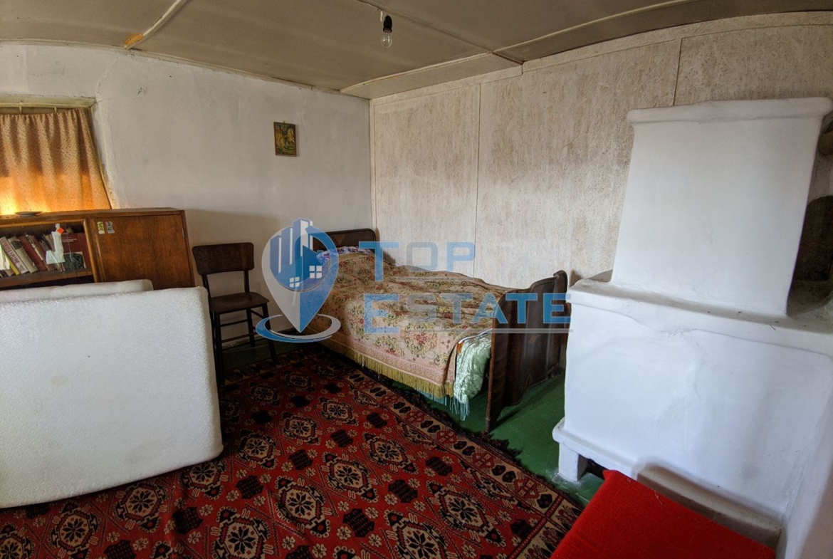 Старинна къща с голям двор в село Мусина - 0