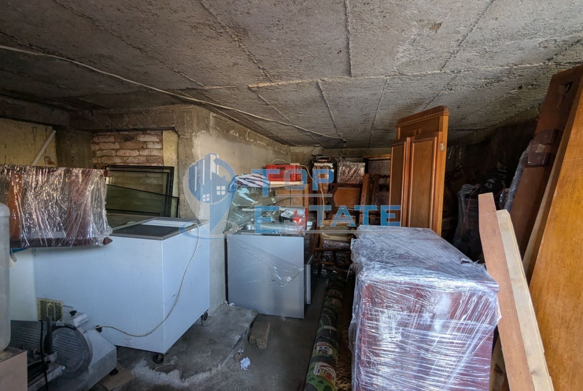 Едноетажна тухлена къща в близост до детска градина в град Борово, област Русе - 0