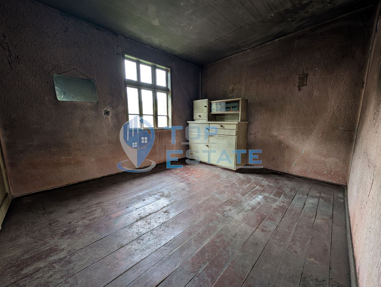 Двуетажна тухлена къща в близост до град Плачковци - 0