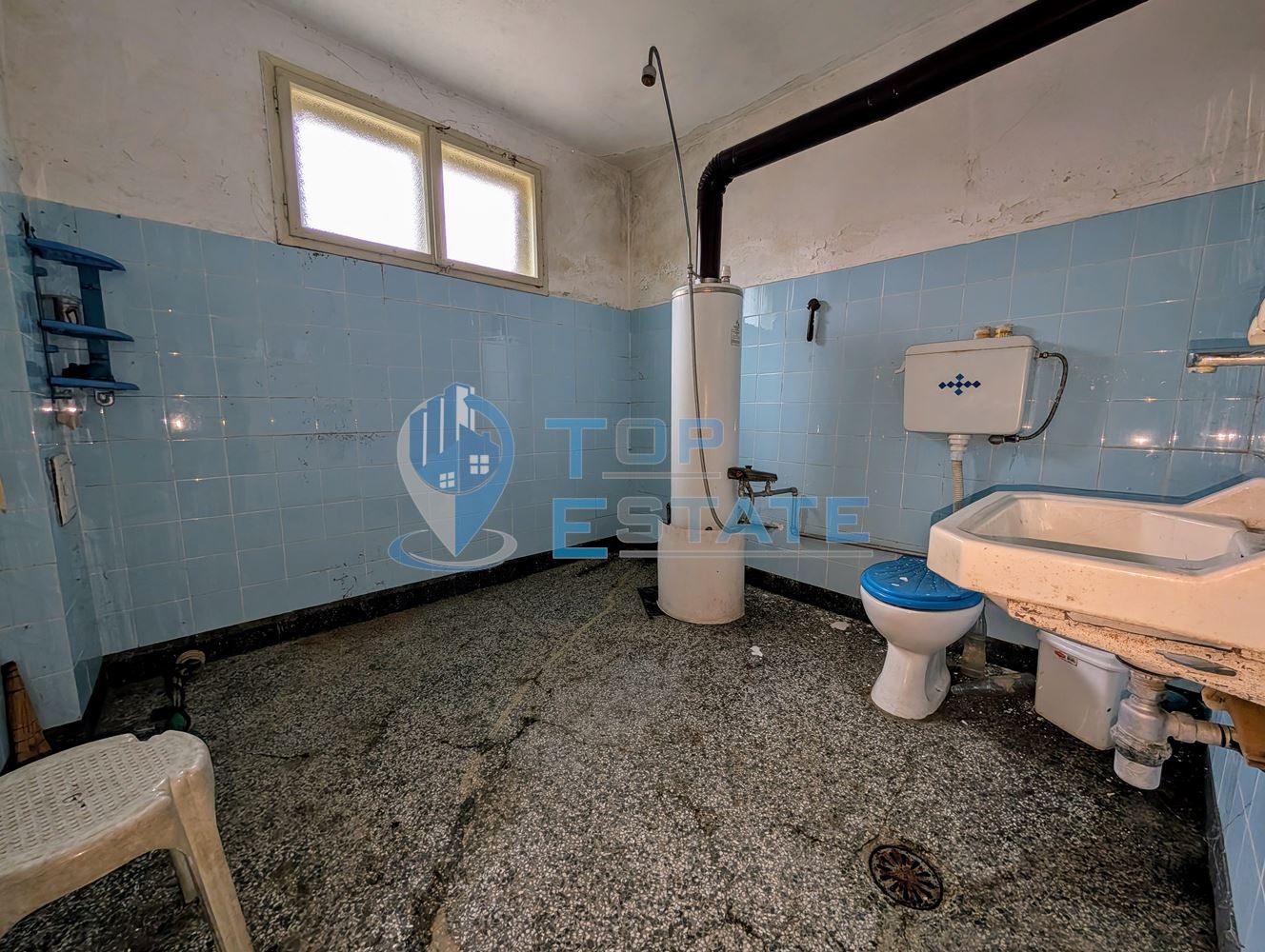 Двуетажна тухлена къща с панорамна гледка в град Плачковци - 0