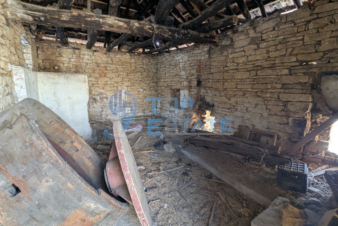 Промишлено помещение в покрайнините на град Борово, област Русе - 0