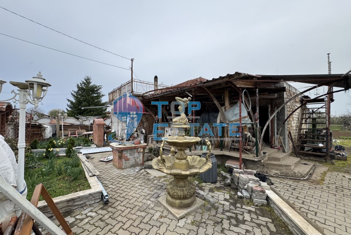 Къща с кладенец в село Правда, област Велико Търново - 0