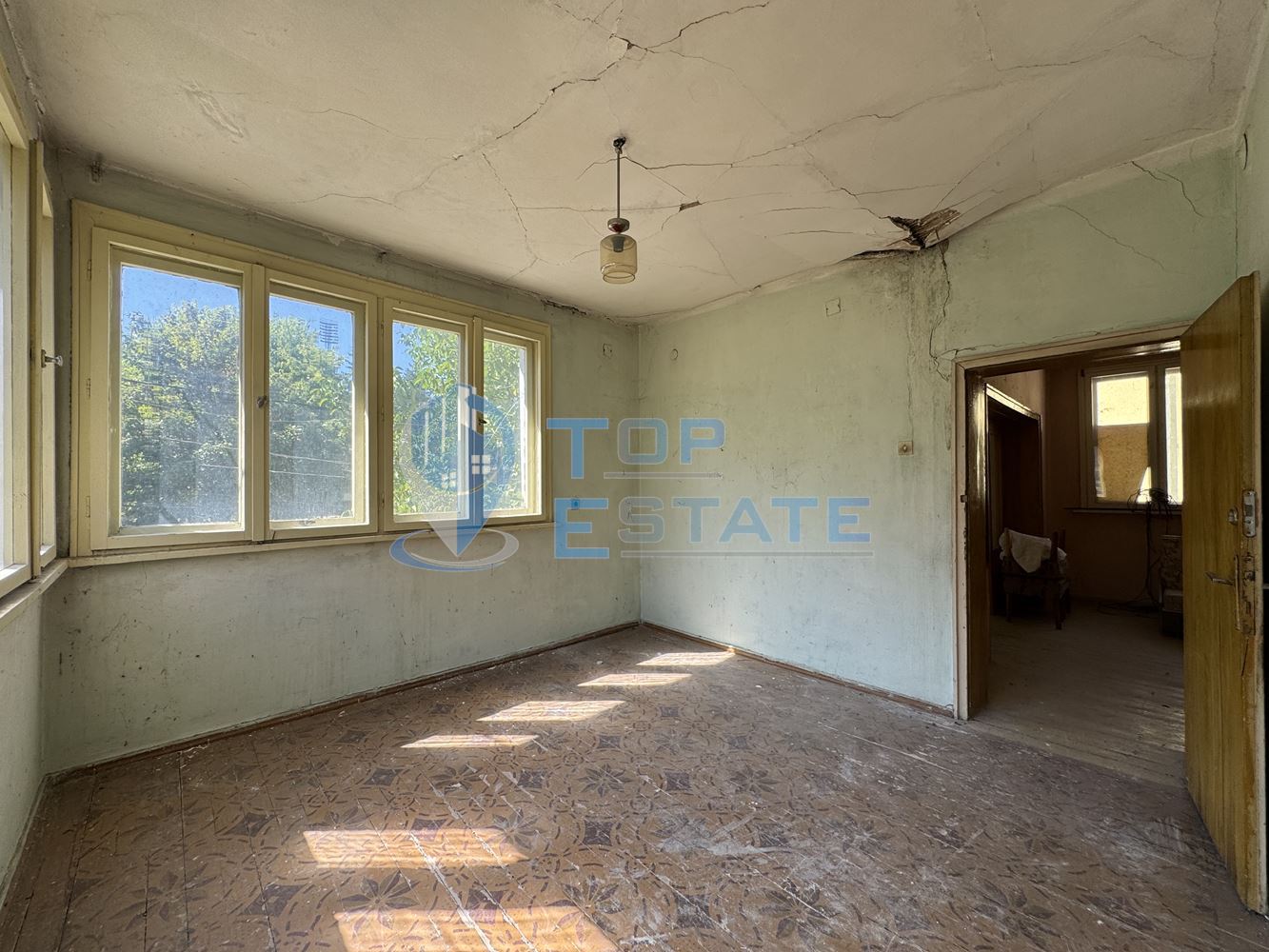 Етаж от къща в гр. Горна Оряховица, област Велико Търново - 0