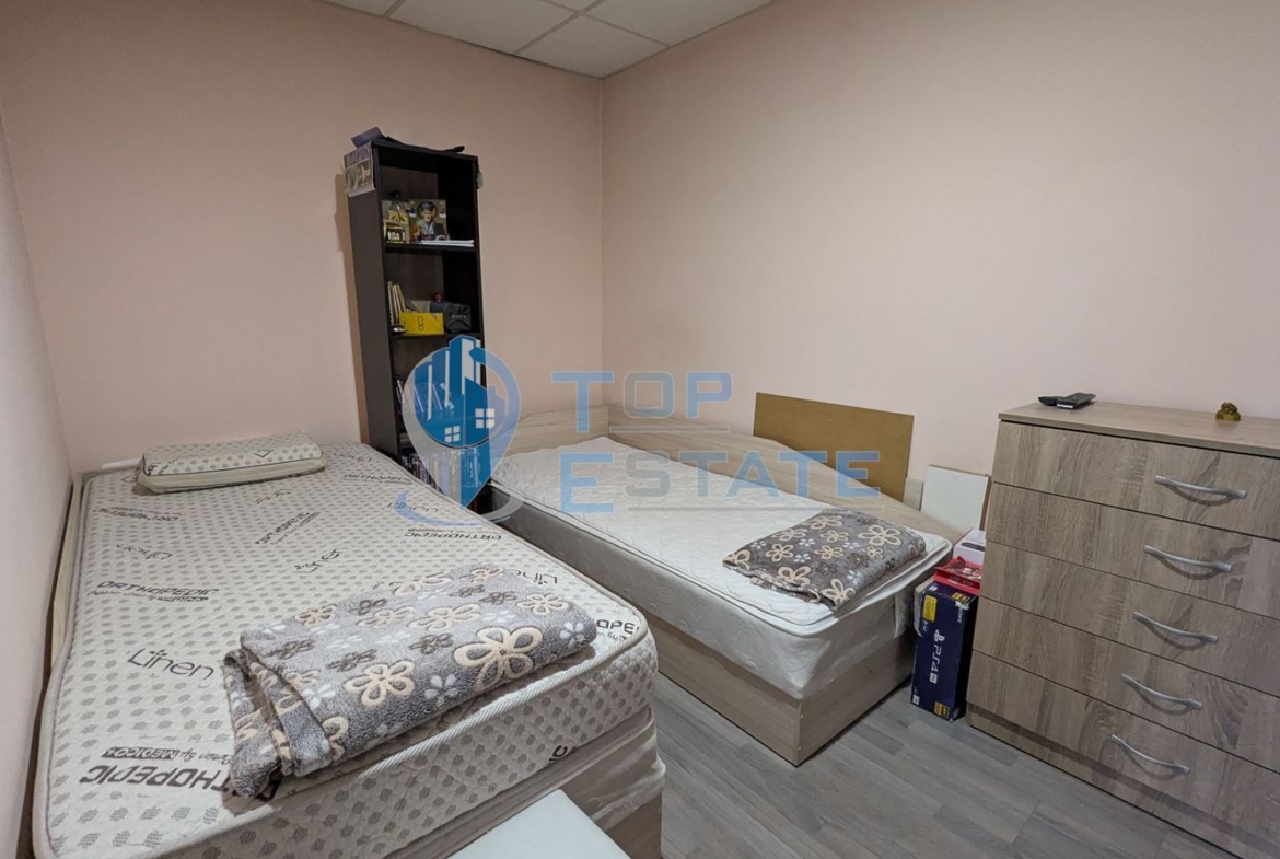 Двустаен тухлен апартамент на комуникативна улица в квартал Гарата, град Горна Оряховица, област Велико Търново - 0