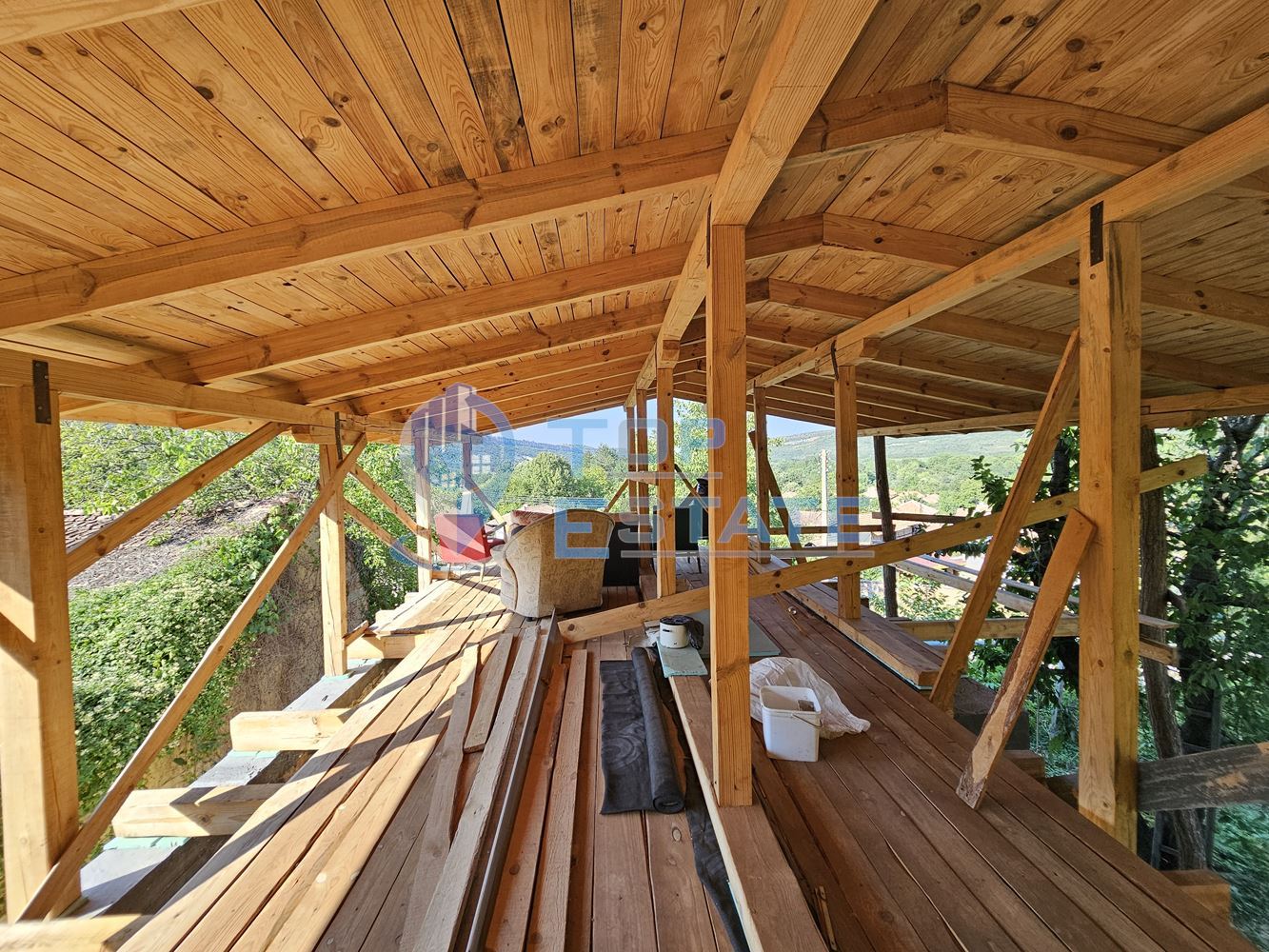 Къща с голям двор в село Горско Косово до язовир Александър Стамболийски - 0