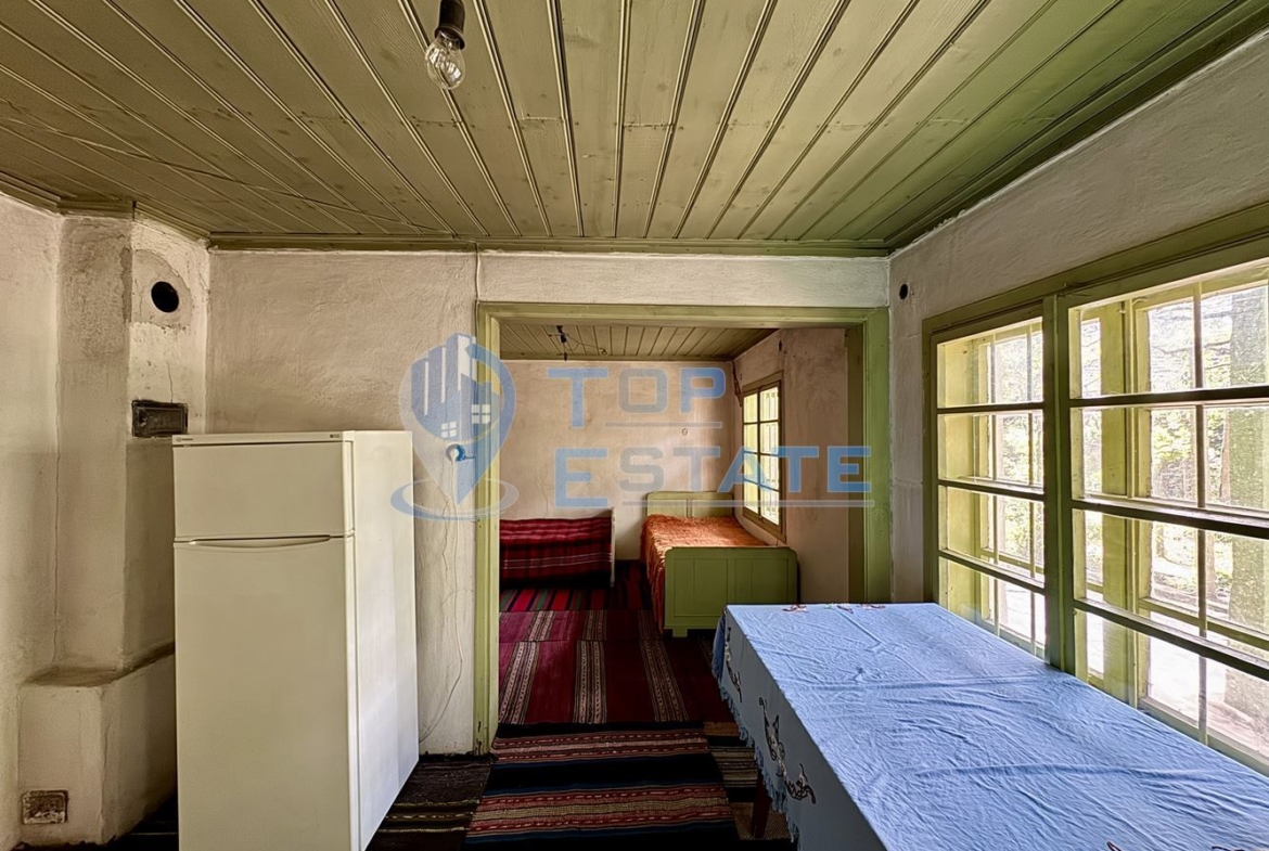 Тухлена къща с допълнителни постройки в село Миндя, област Велико Търново - 0