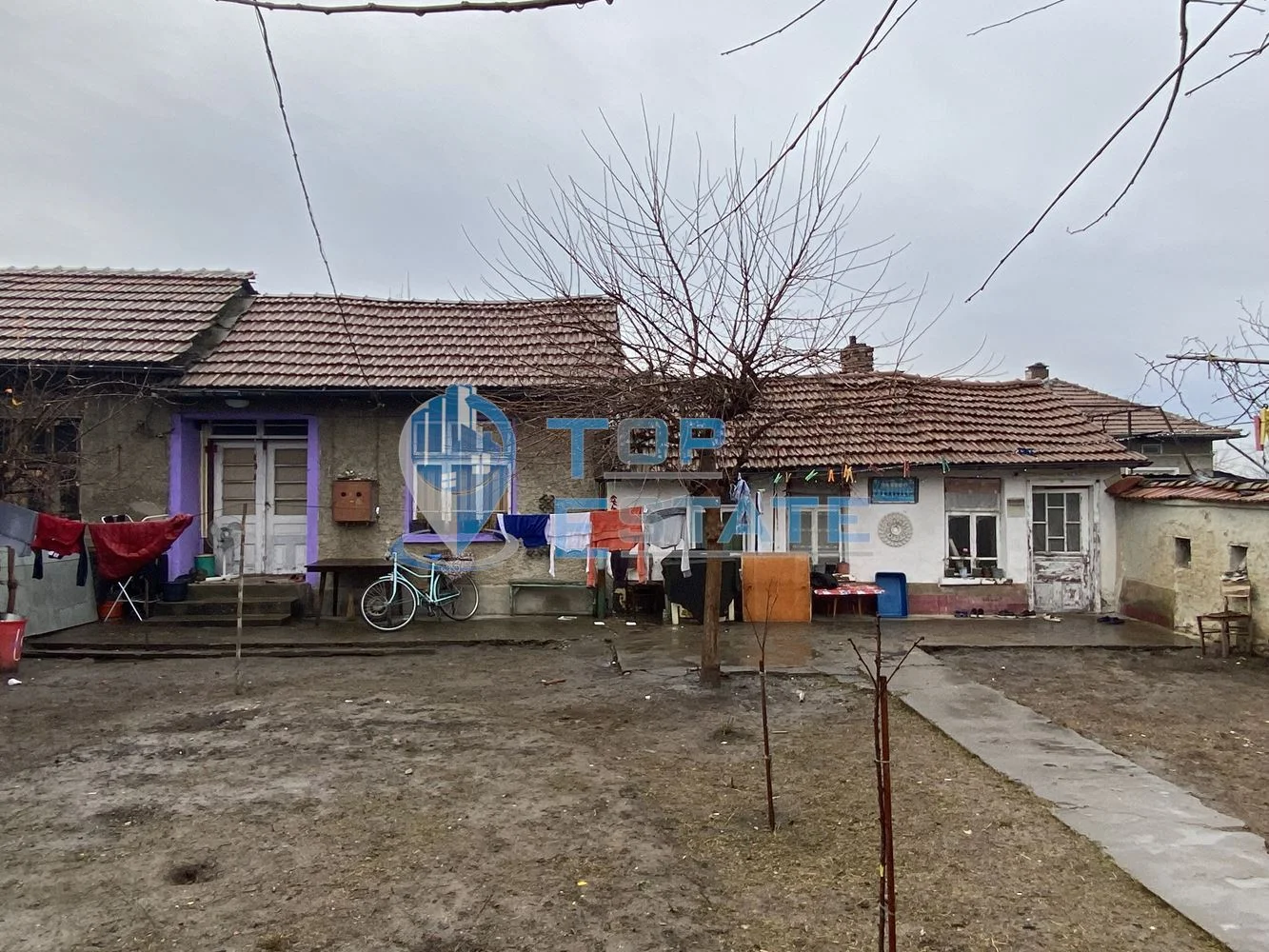 Тухлена къща с гараж и кладенец в гр. Горна Оряховица, област Велико Търново-0 Тухлена къща с гараж и кладенец в гр. Горна Оряховица, област Велико Търново - 0