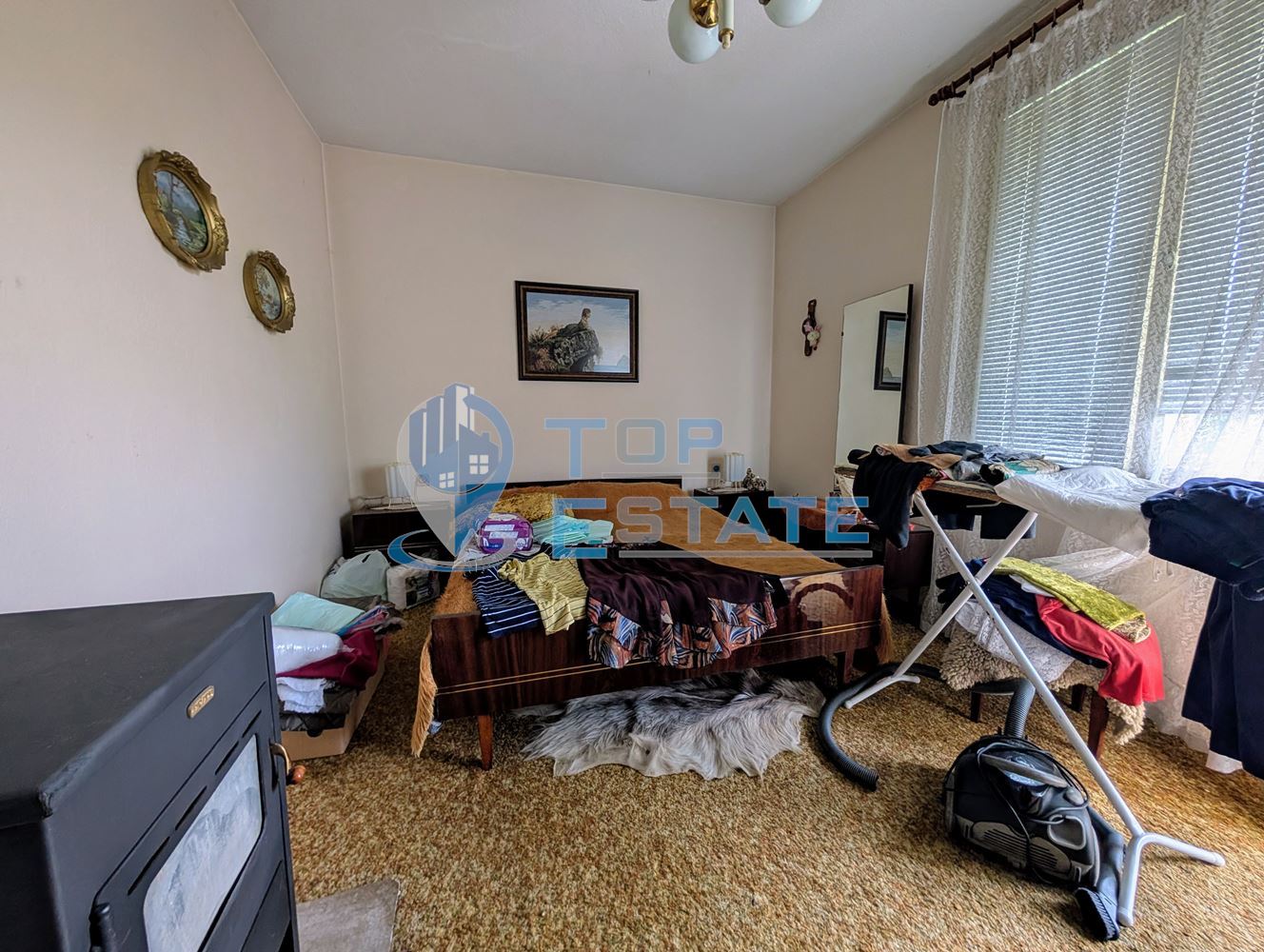 Двуетажна тухлена къща с панорамна гледка в град Плачковци - 0