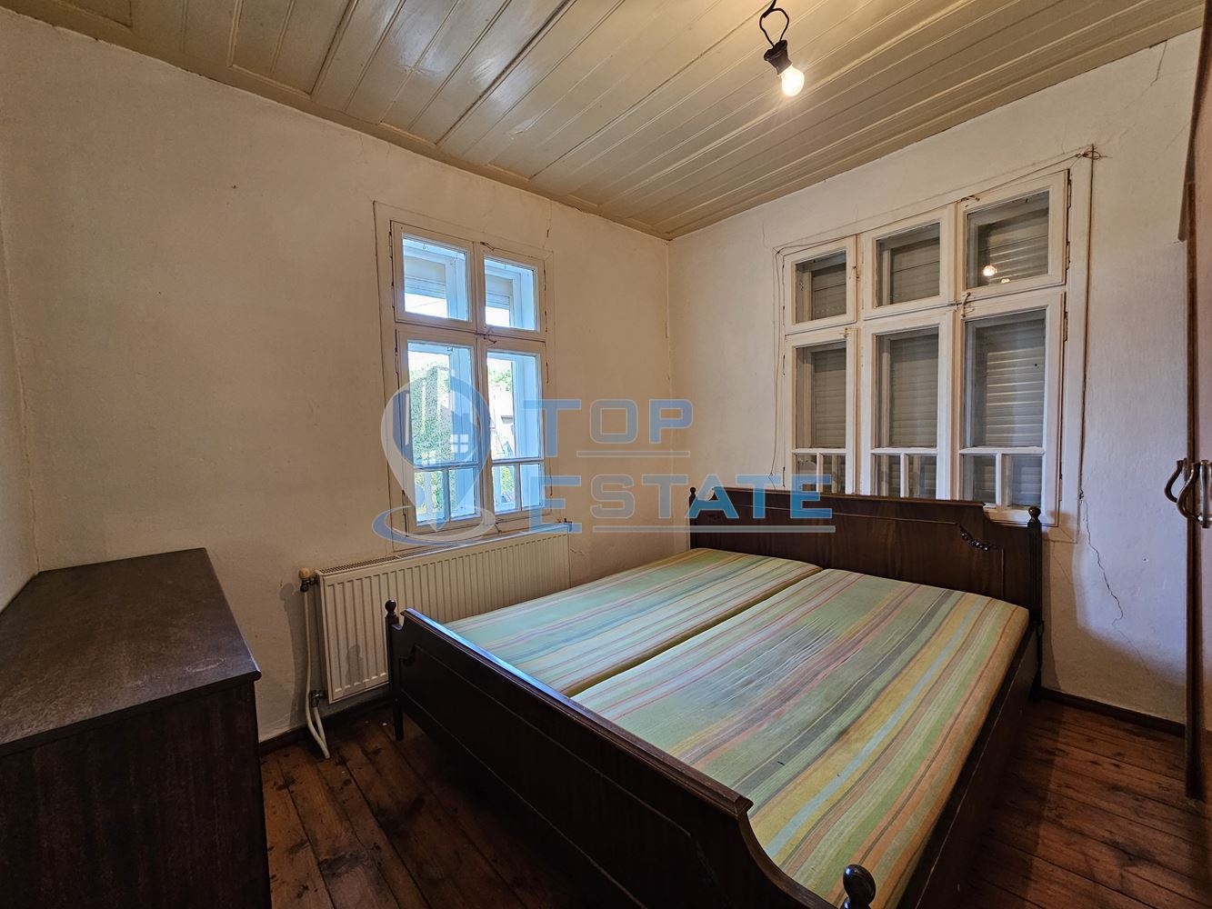 Ремонтирана и обзаведена къща с два санитарни възела в село Хотница, област Велико Търново - 0