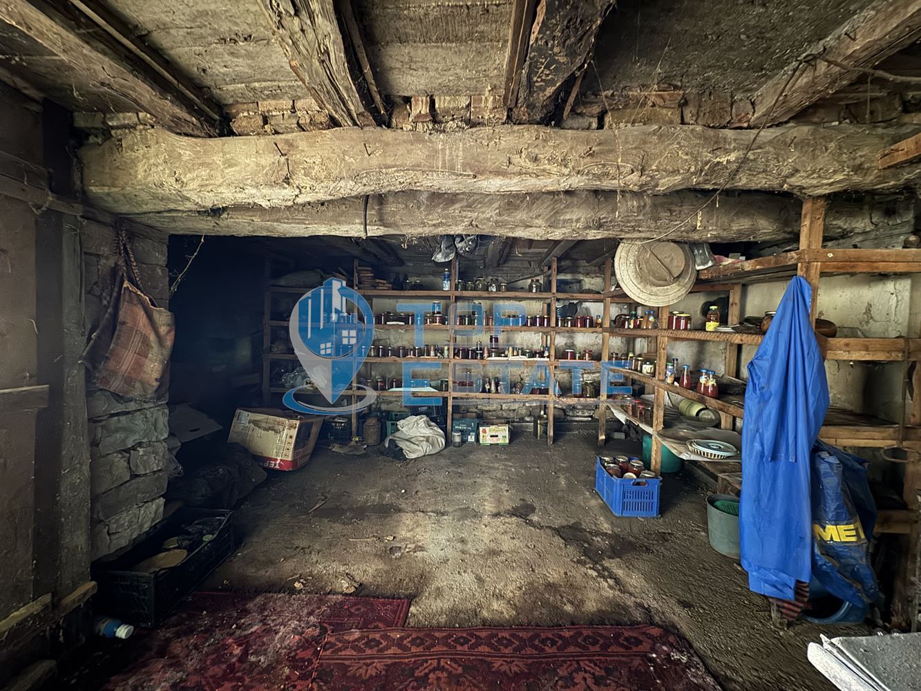 Тухлена къща с кладенец в с. Вишовград, област Велико Търново - 0