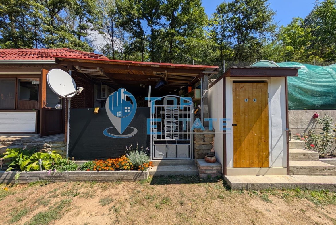 Реновирана двуетажна къща в Тревненския балкан - 0