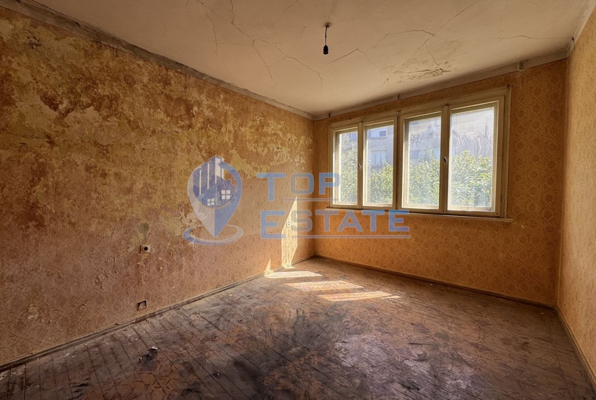 Етаж от къща в гр. Горна Оряховица, област Велико Търново - 0