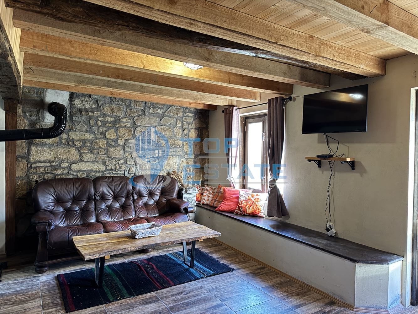 Реновирана къща в Еленския Балкан, област Велико Търново - 0