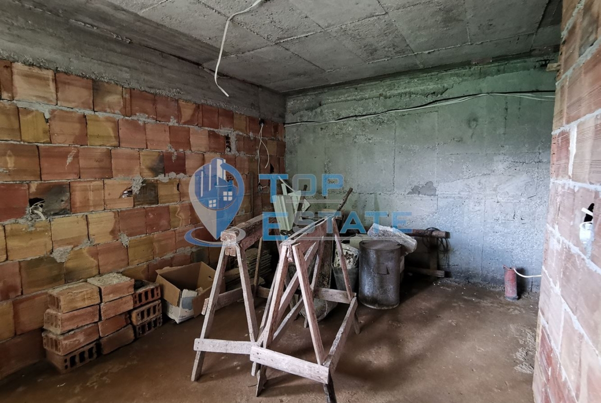 Триетажна къща ново строителство в близост до центъра на град Трявна - 0