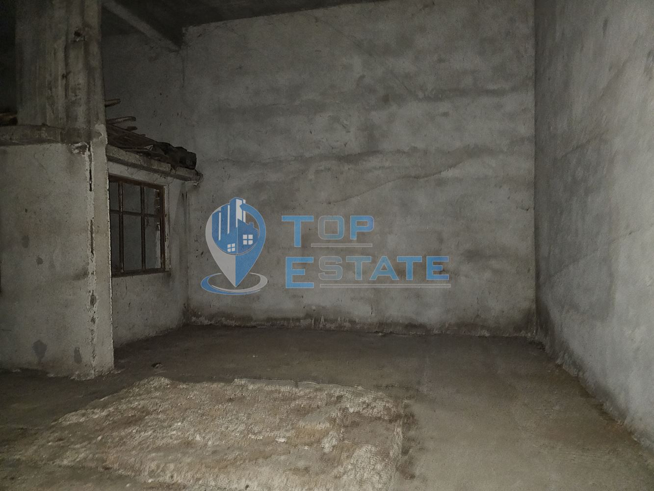 Тухлена промишлена сграда с ток и вода в с. Алеково, област Велико Търново-0 Тухлена промишлена сграда с ток и вода в с. Алеково, област Велико Търново - 0