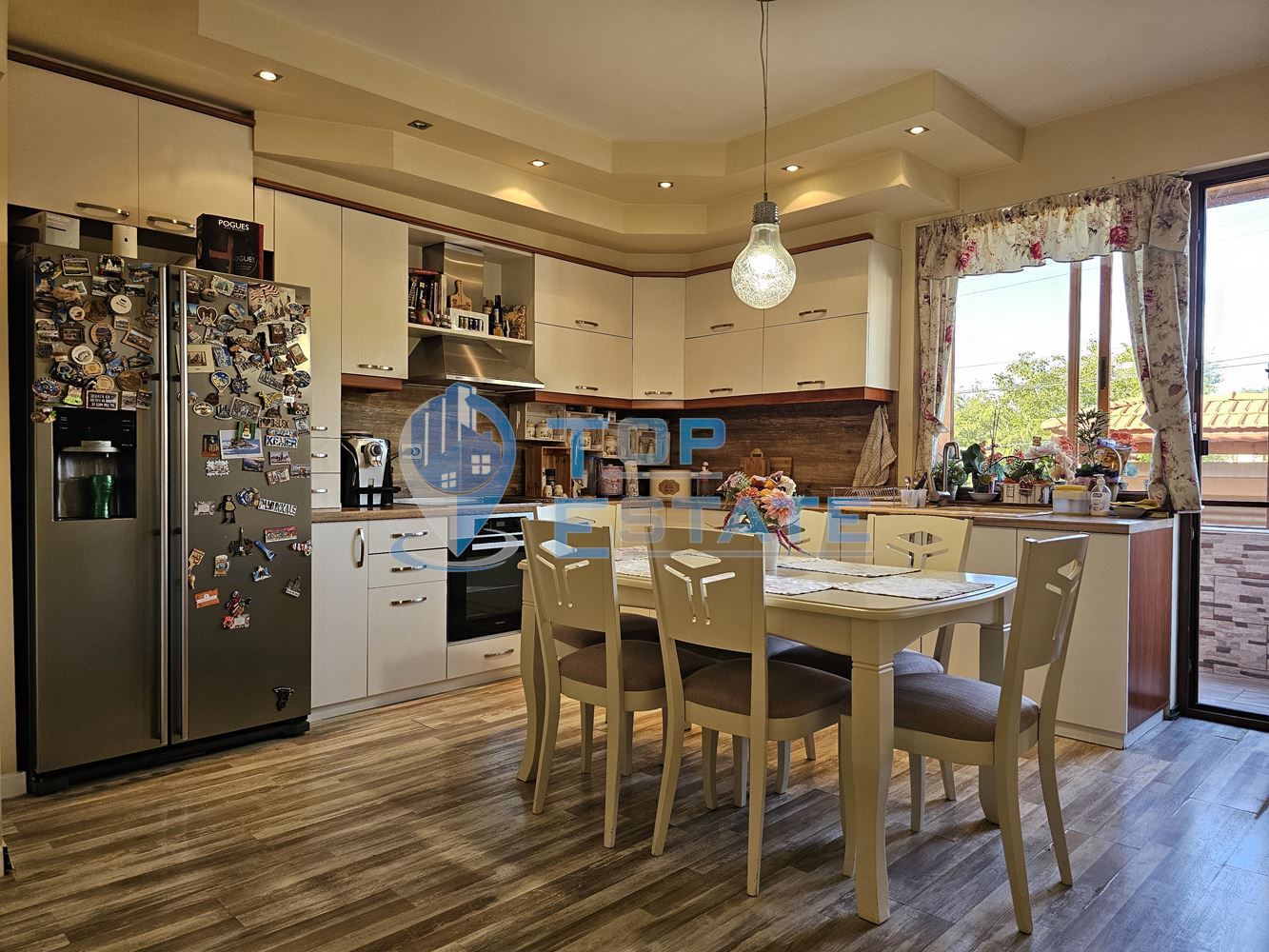 Обзаведена къща с три спални, барбекю, двор и гараж в село Поликраище, област Велико Търново-0 Обзаведена къща с три спални, барбекю, двор и гараж в село Поликраище, област Велико Търново - 0