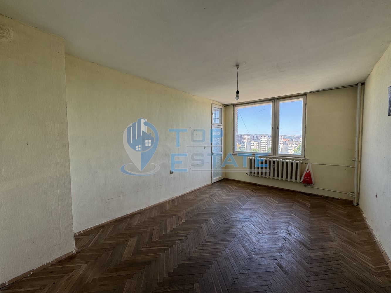 Тристаен тухлен апартамент в квартал Бузлуджа, град Велико Търново - 0