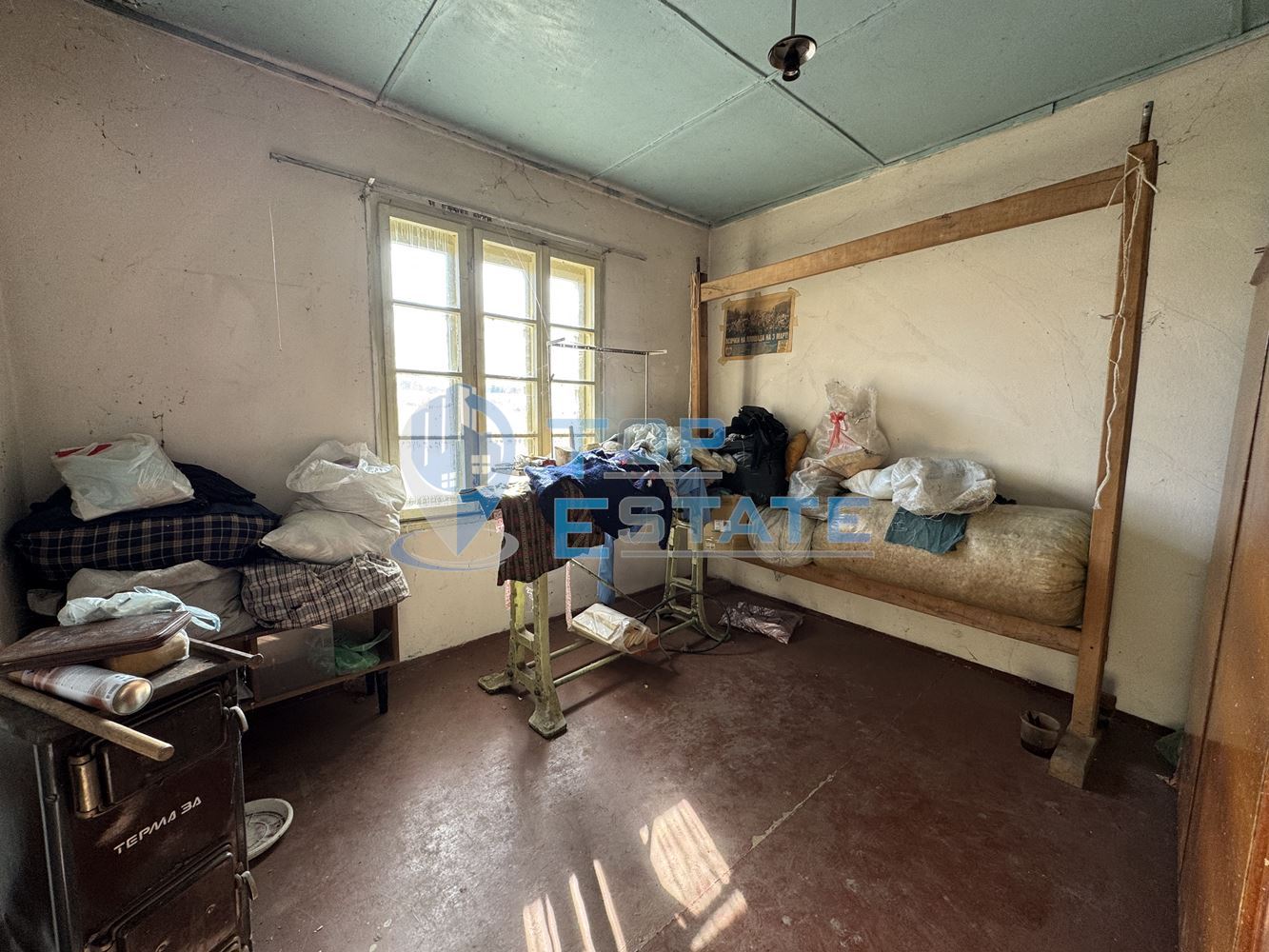 Тухлена къща с кладенец в с. Козаревец, област Велико Търново - 0