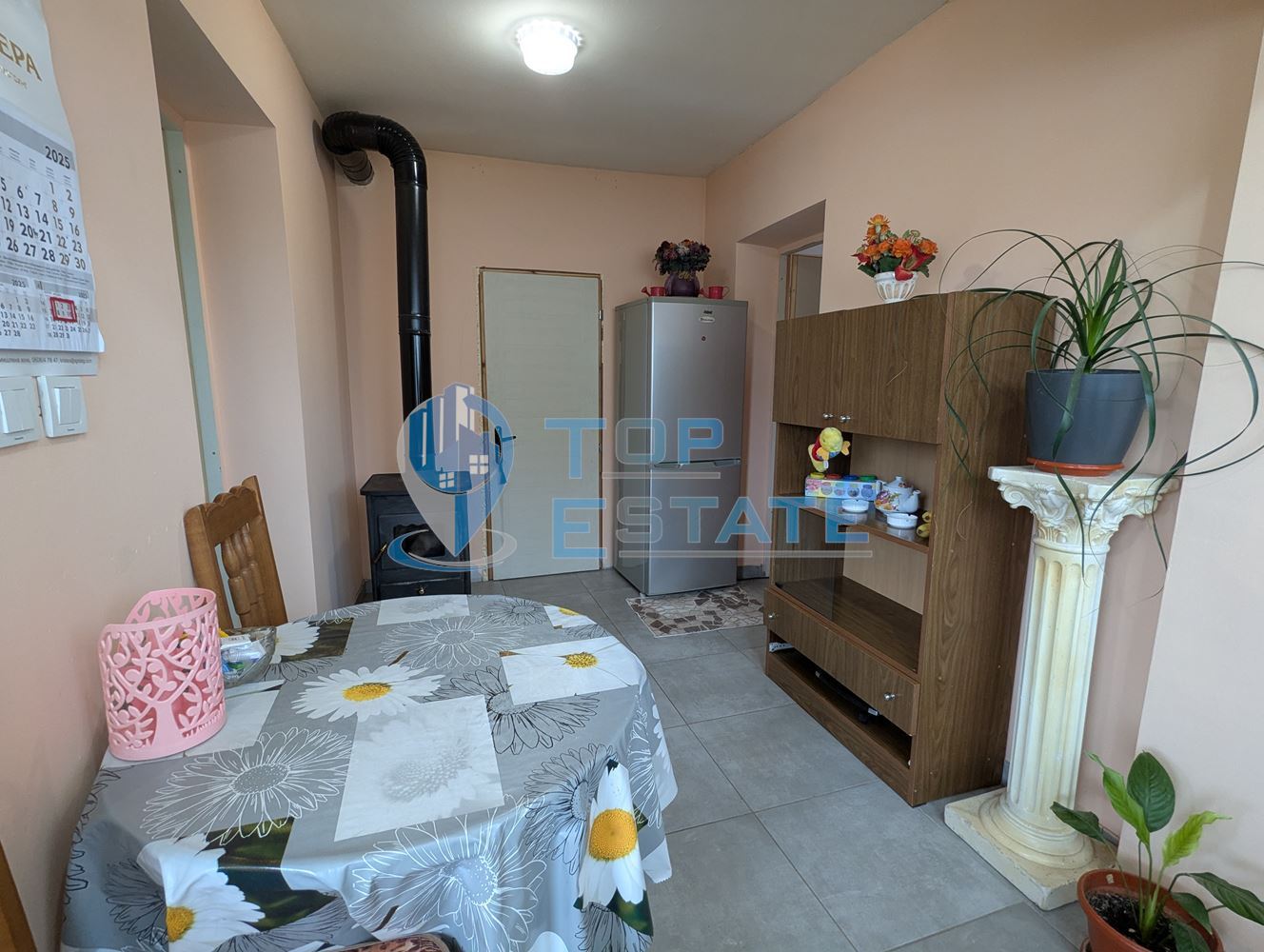 Ремонтирана тухлена къща на главната улица в село Добри дял, обл. Велико Търново - 0