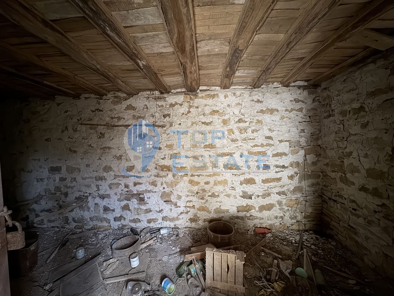 Две къщи с два кладенеца в село Сушица, област Велико Търново - 0