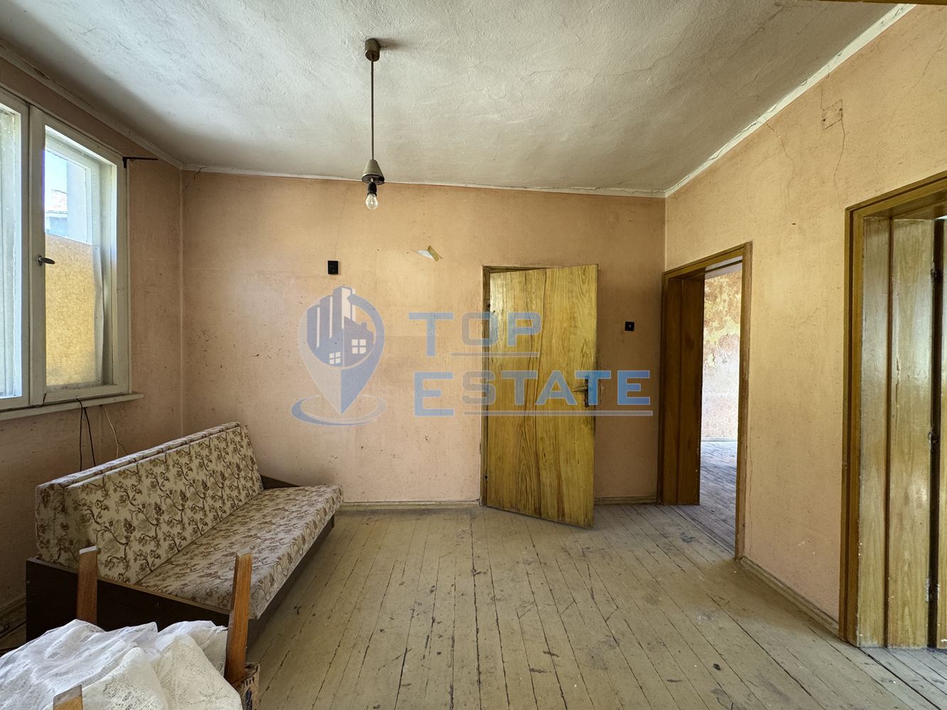 Етаж от къща в гр. Горна Оряховица, област Велико Търново - 0