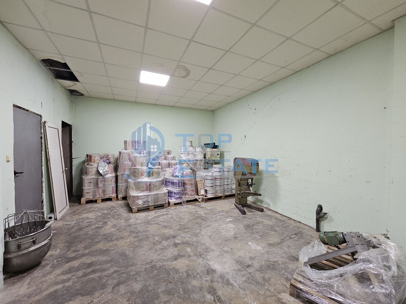 Промишленa сграда със собствен трафопост на главен път Русе - Свиленград в село Поликраище - 0