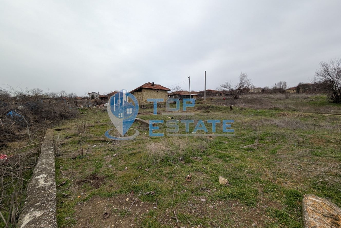 Парцел в регулация в село Добри дял - 0