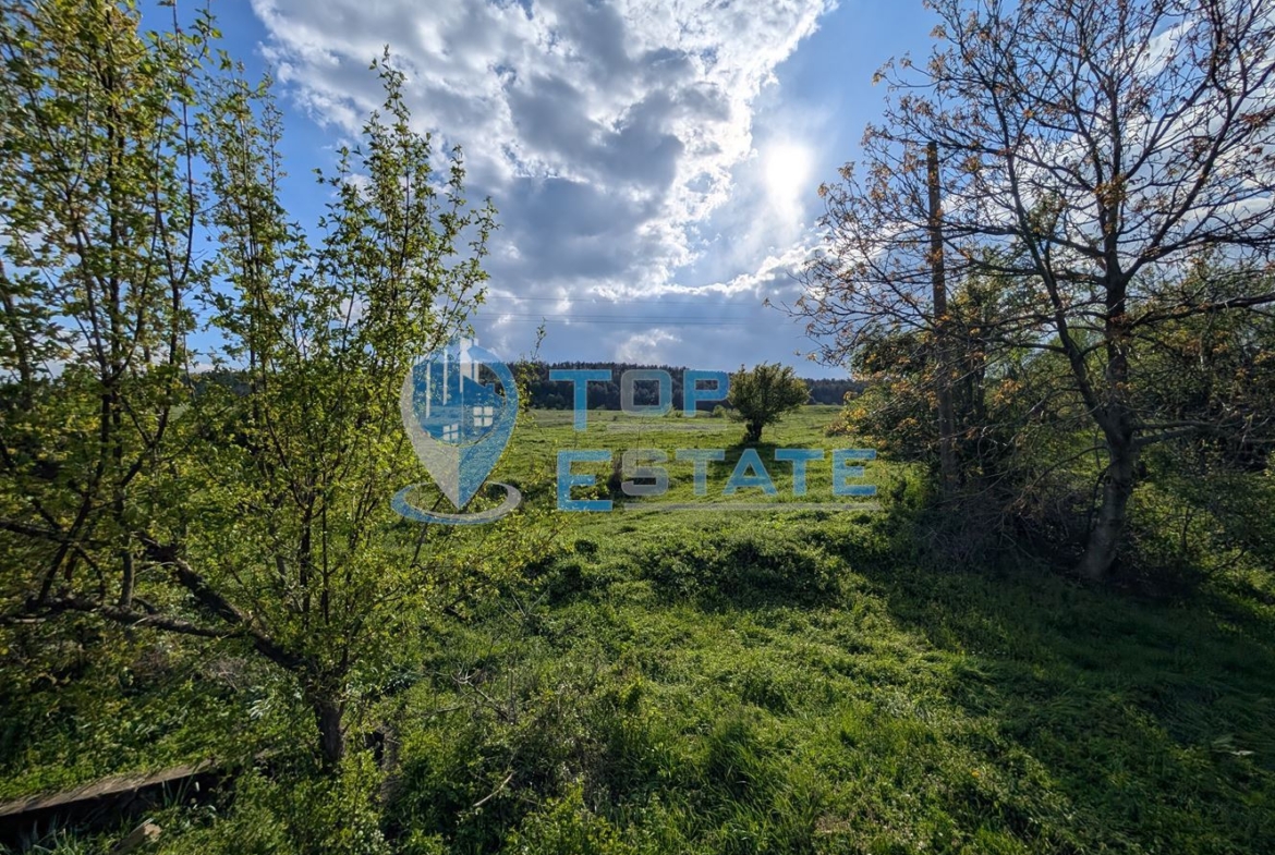 Парцел в регулация с красива панорама в село Джулюница - 0