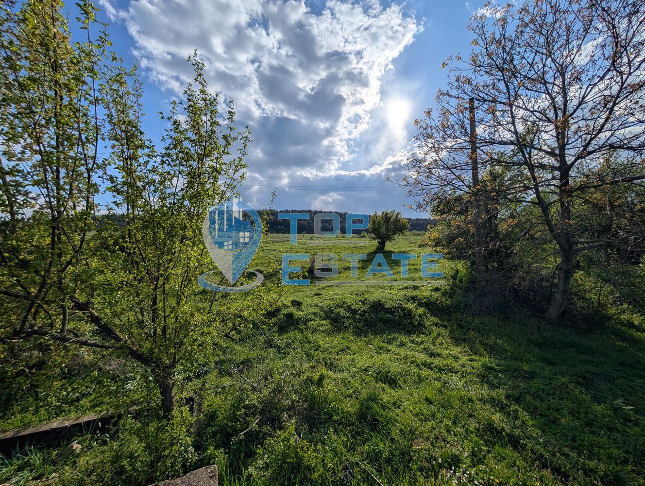 Парцел в регулация с красива панорама в село Джулюница - 0