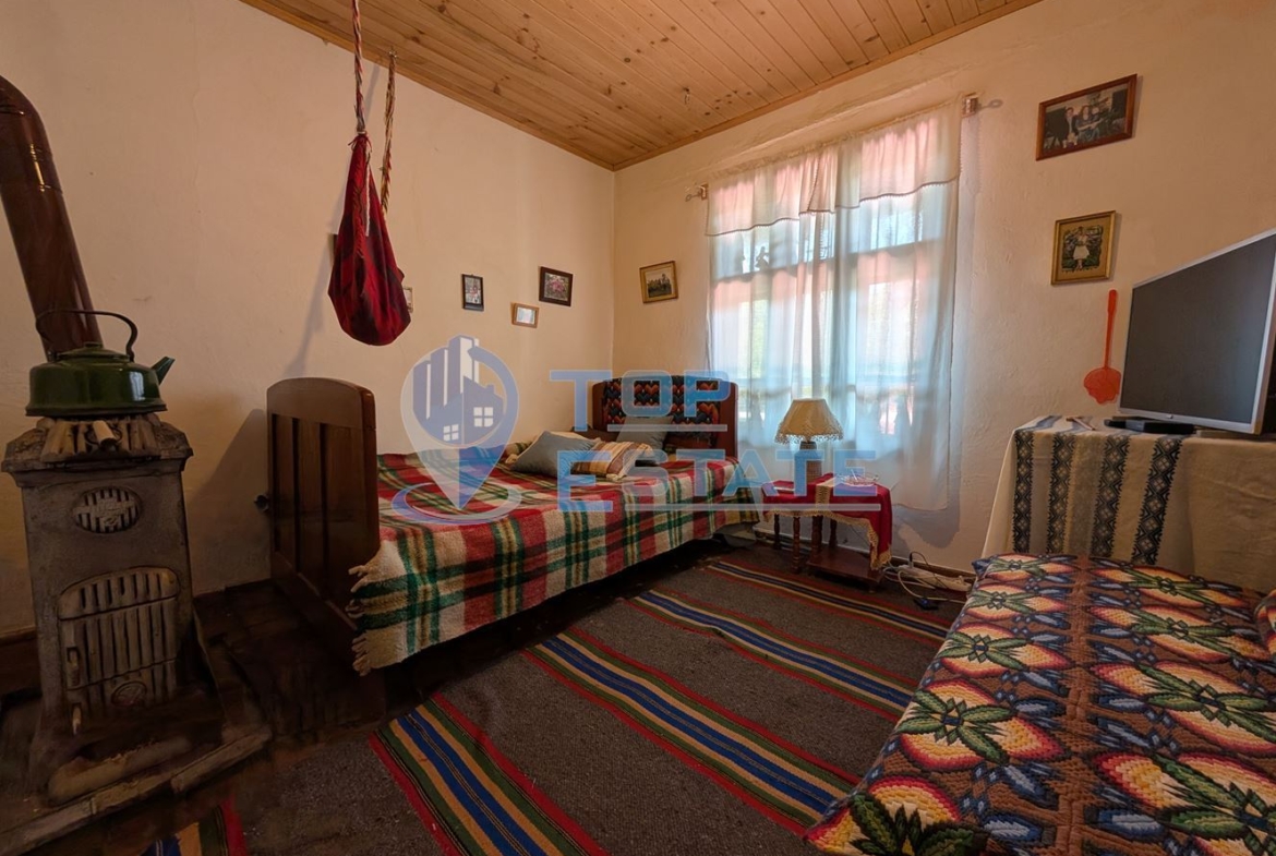 Автентична реновирана къща в град Елена - 0
