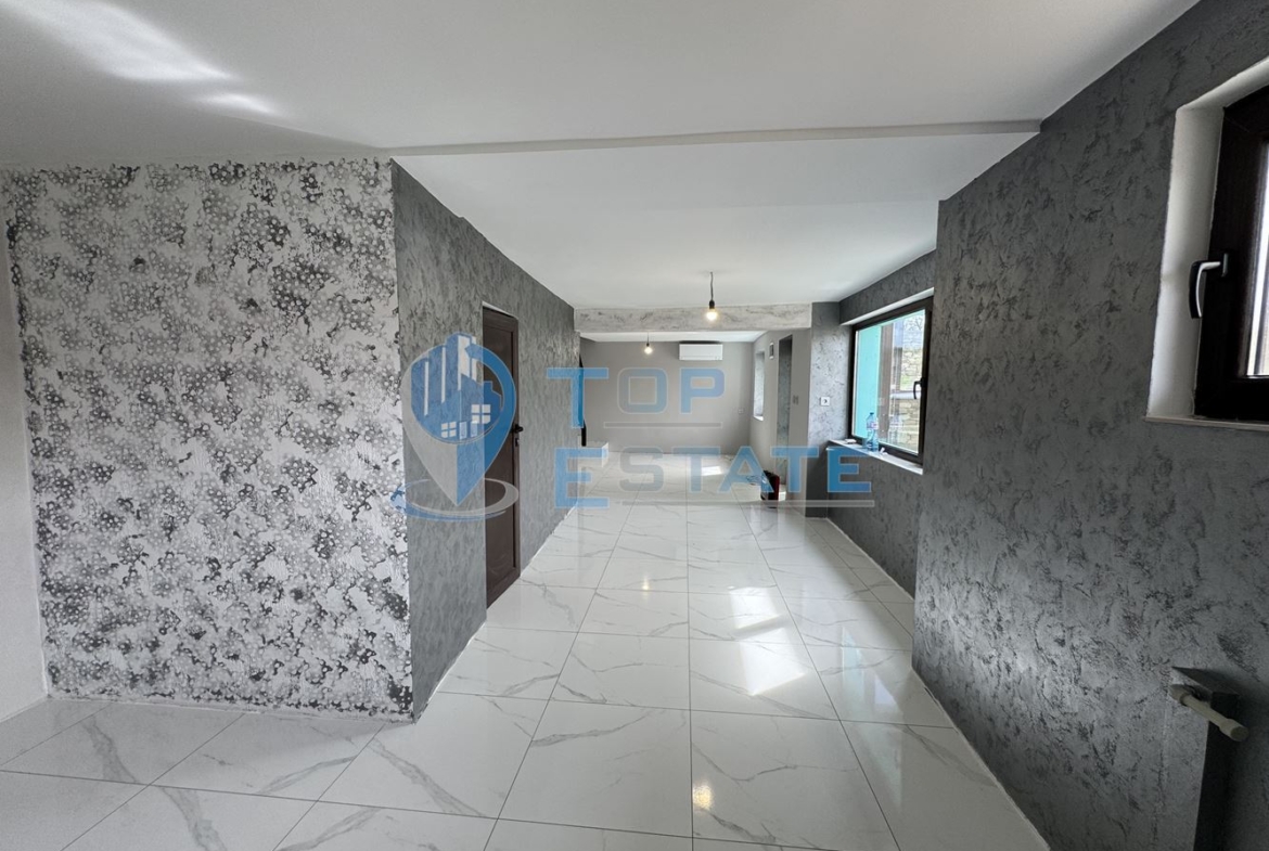 Масивна тухлена къща в с. Вишовград, област Велико Търново - 0