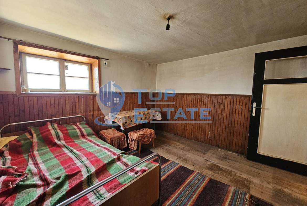 Здрава тухлена къща с три спални в село Копривец, област Русе - 0