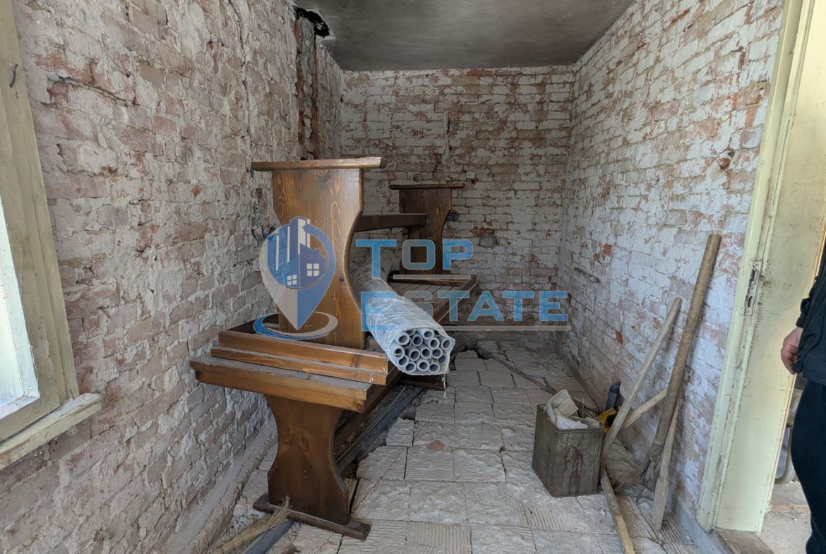 Двуетажна масивна къща с красива гледка в град Борово, област Русе - 0