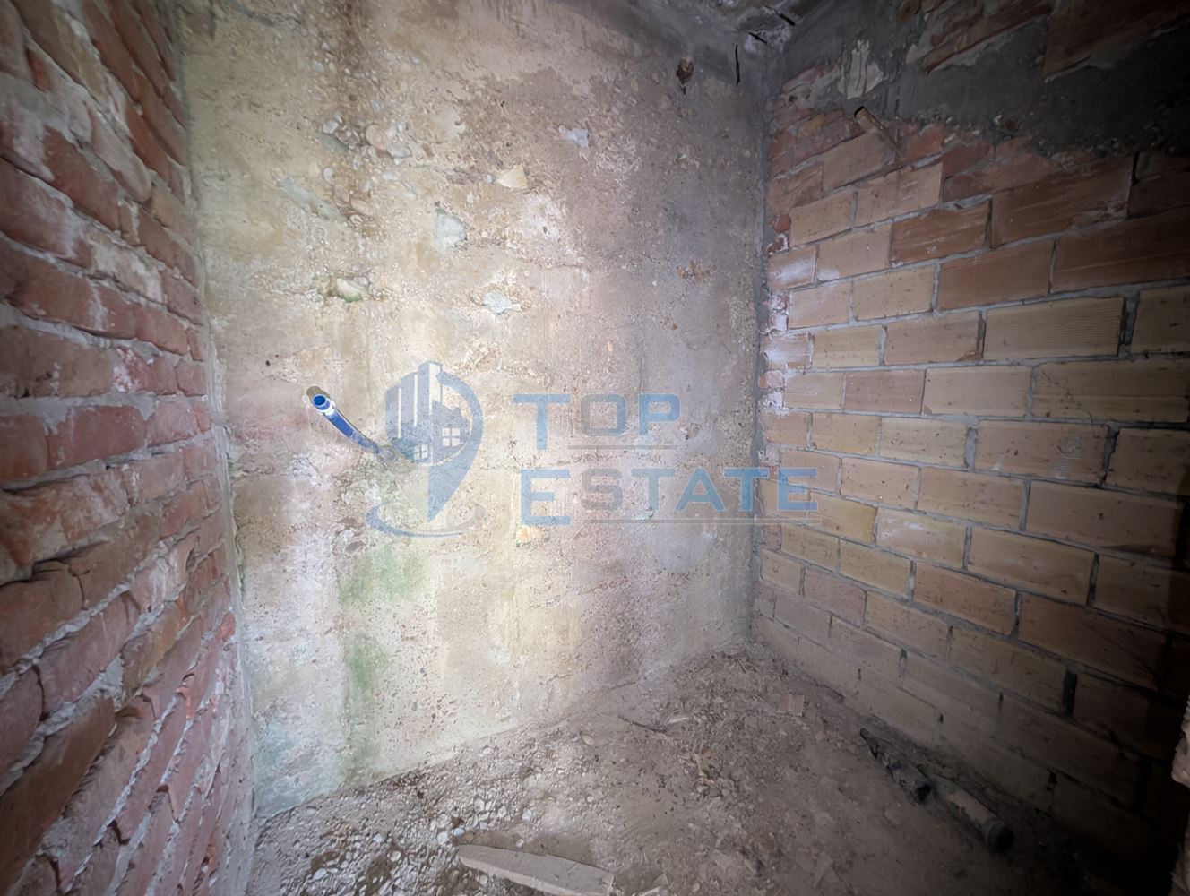 Вила във вилната зона на село Леденик - 0