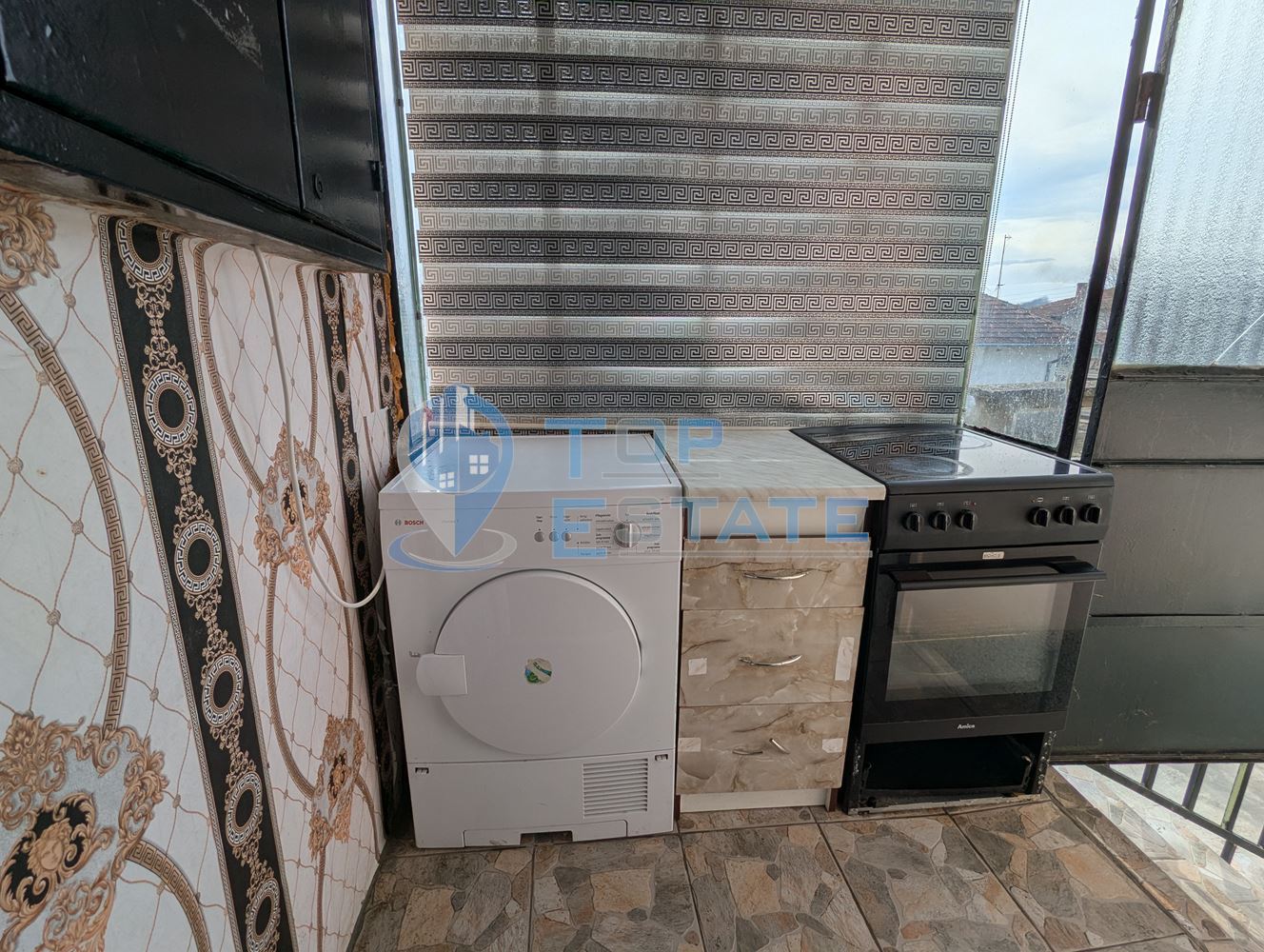 Ремонтирана масивна къща с голям и поддържан двор в село Асеново, община Стражица, област Велико Търново - 0