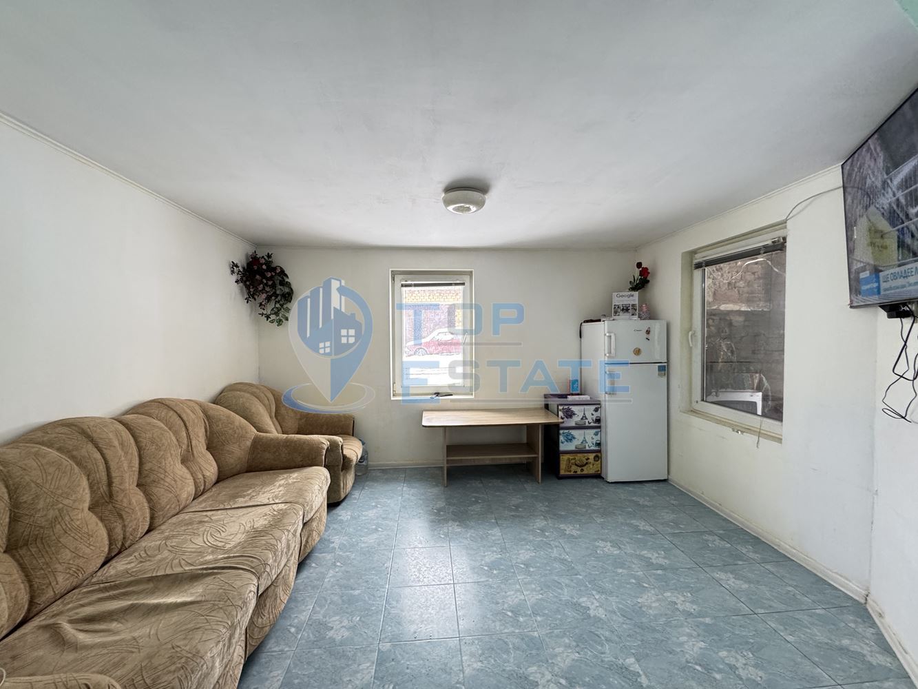 Двуетажна къща с голям двор в с. Скалско, област Габрово. - 0