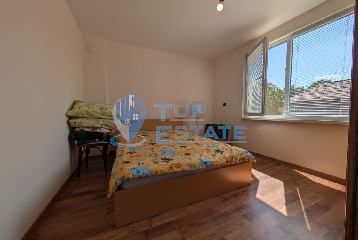 Двуетажна къща след ремонт в село Караисен - 0