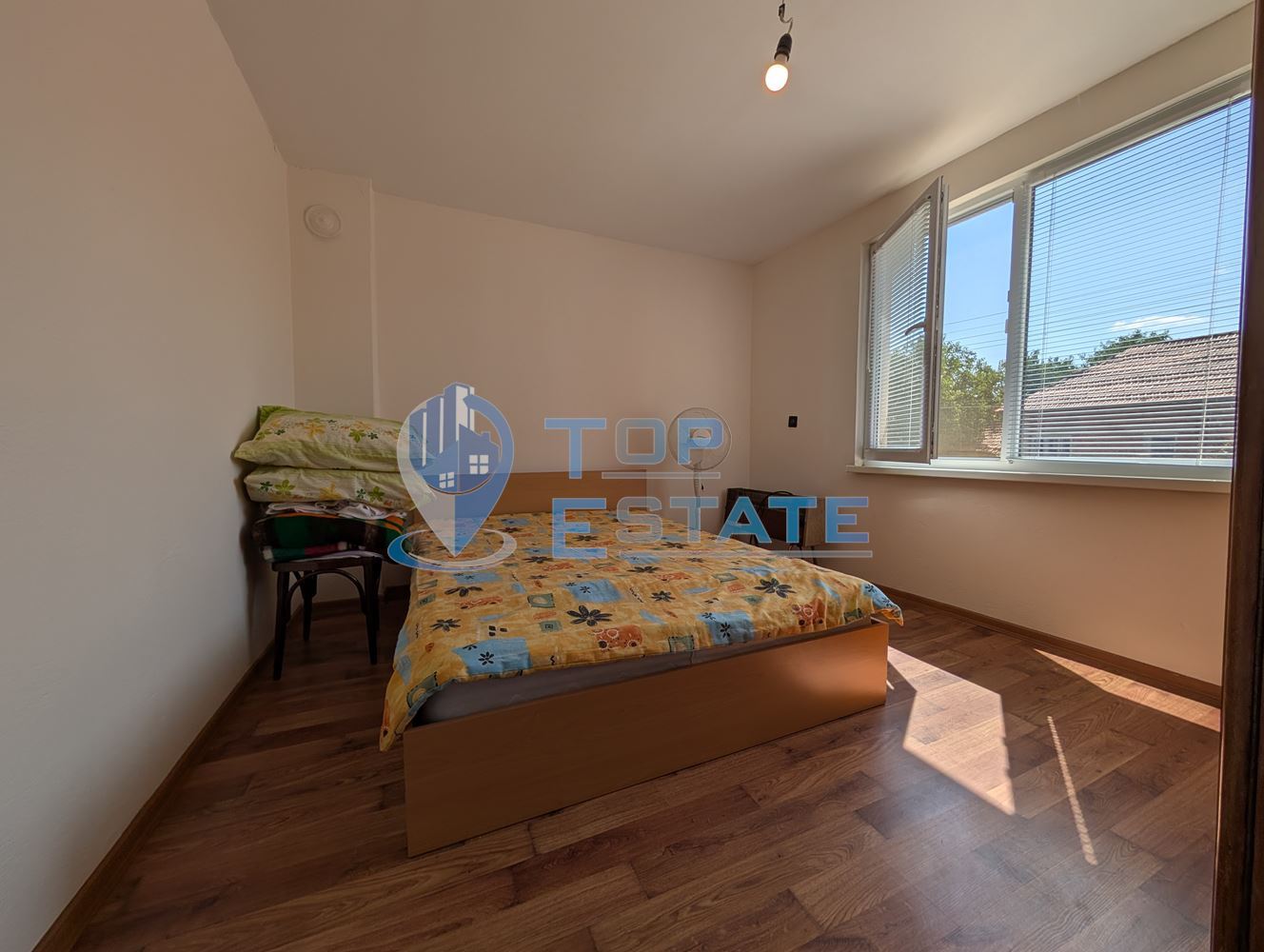 Двуетажна къща след ремонт в село Караисен - 0