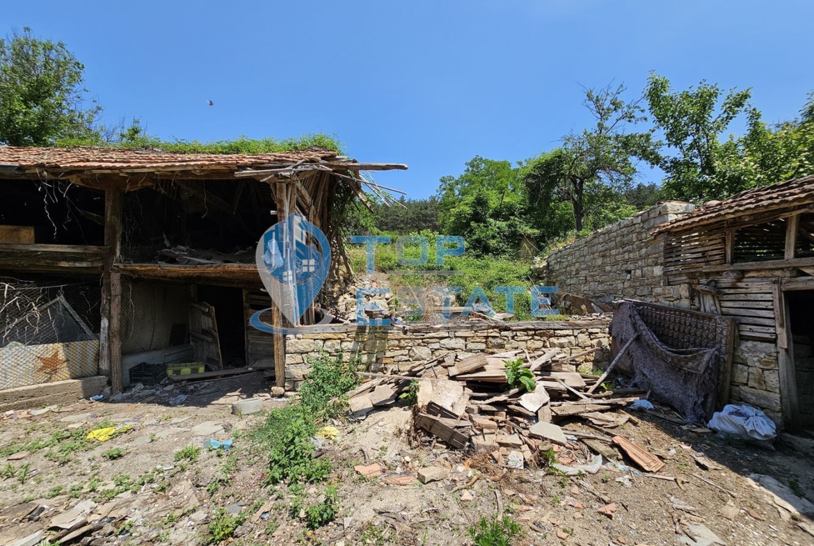 Здрава тухлена къща с три спални в село Копривец, област Русе - 0