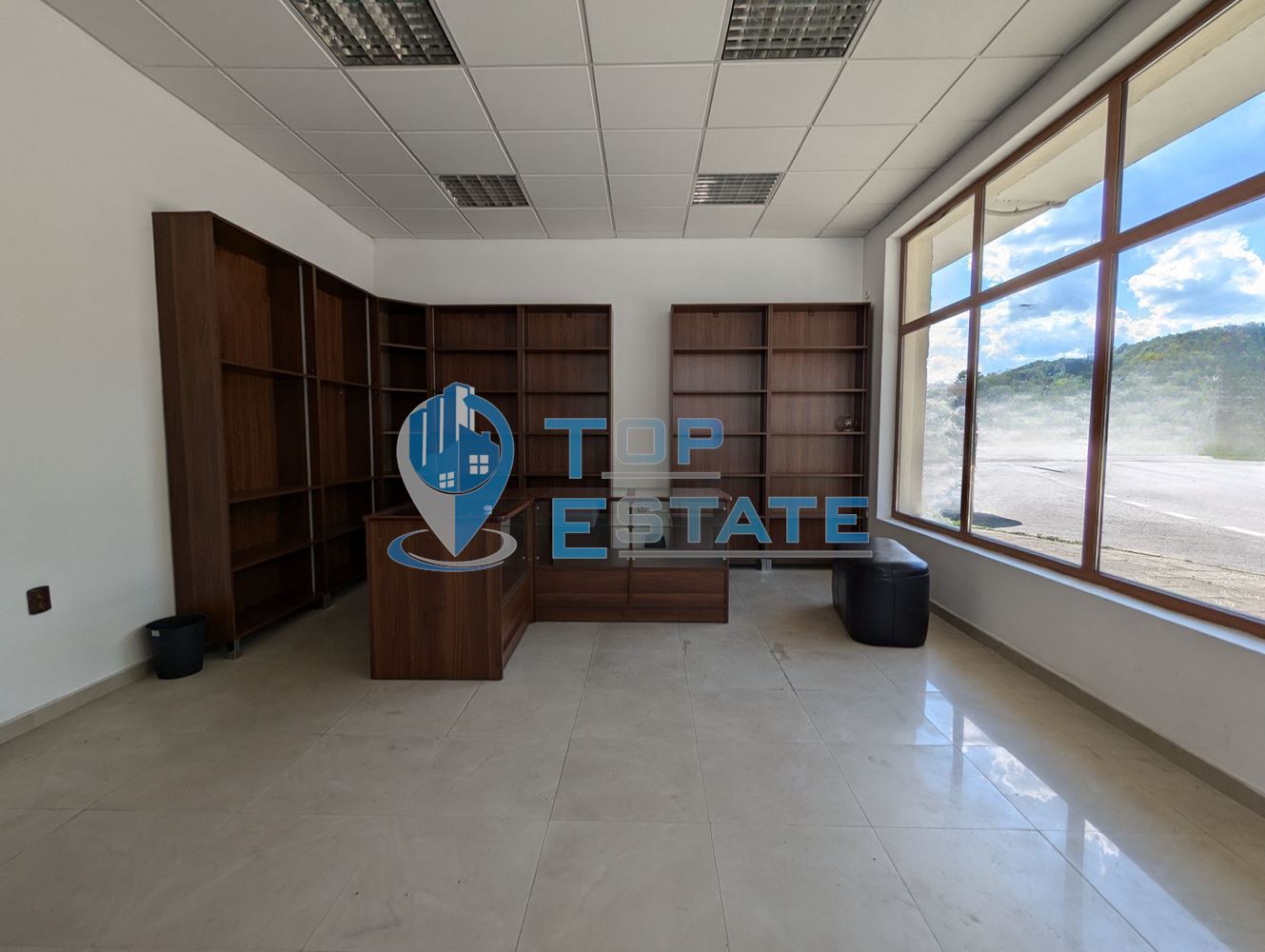 Търговско помещение в град Трявна-0 Търговско помещение в град Трявна - 0